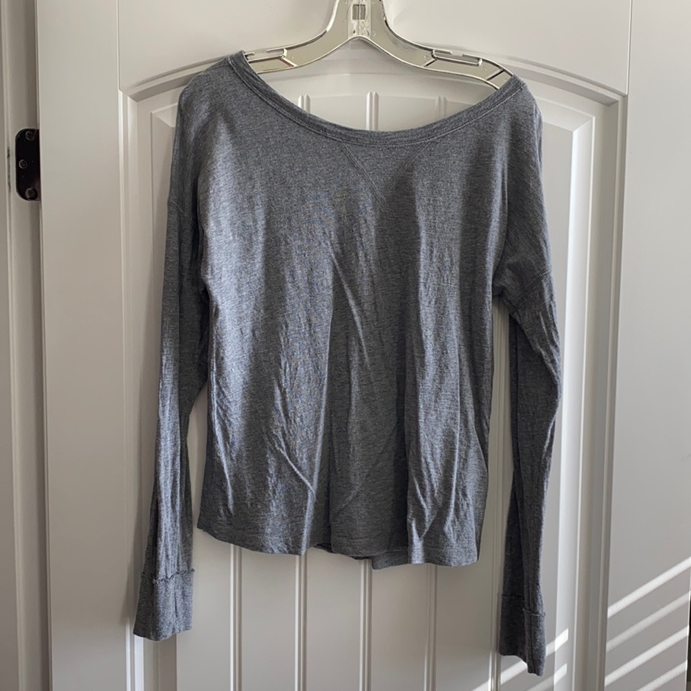 Long sleeves gray A&F
